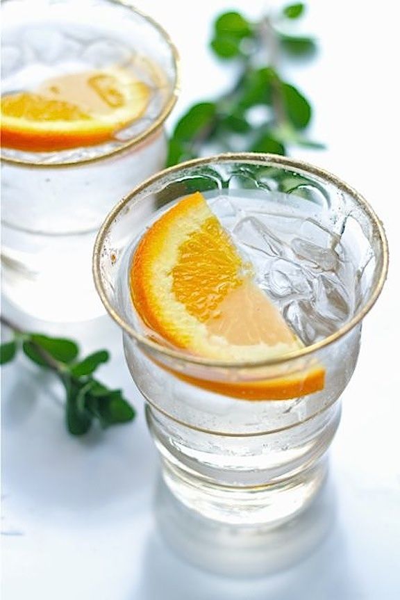 Tonic Vodka Orange recipe