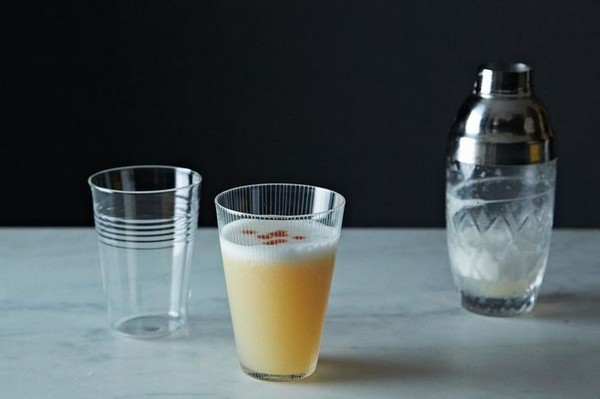 Apple Blow Fizz recipe