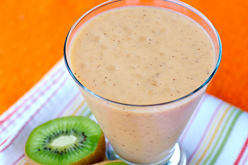 Kiwi Papaya Smoothie